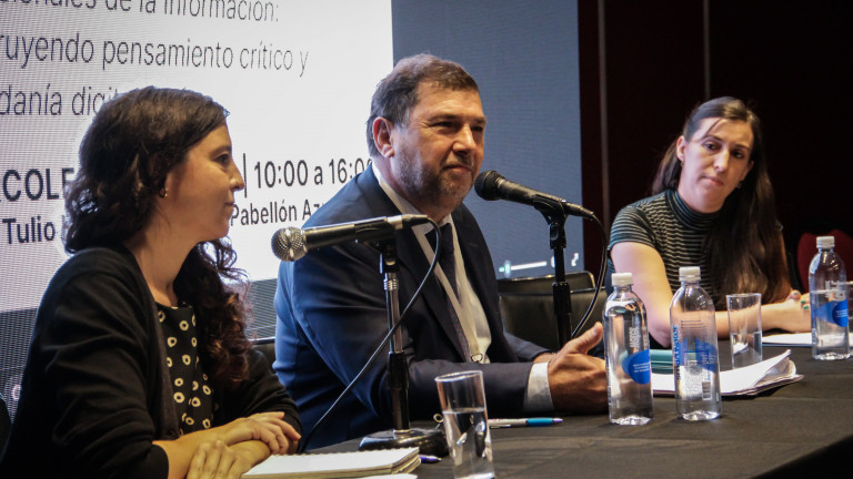 La presentación de la BCN estuvo a cargo del Director Coordinador General de la BCN, Alejandro Santa, y de la Subdirectora de Estudios y Archivos Especiales, Isela Mo Amavet