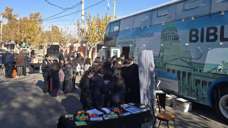 Durante cuatro días, el Bibliomóvil llevó actividades de lectura a distintas localidades de San Juan.