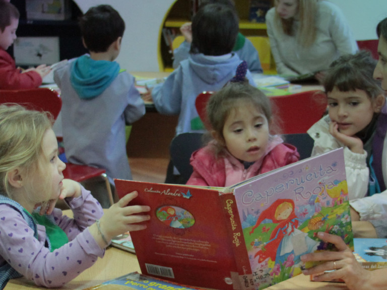 Sábados de juegos y lectura