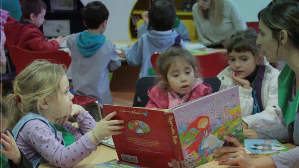 Sábados de juegos y lectura